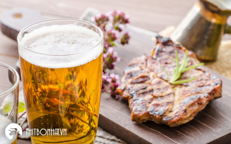 Ăn steak nên uống cùng bia thủ công