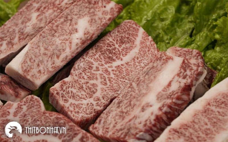 Combo nướng Sakura bao gồm phần thịt xuất sắc nhất của bò Wagyu A5