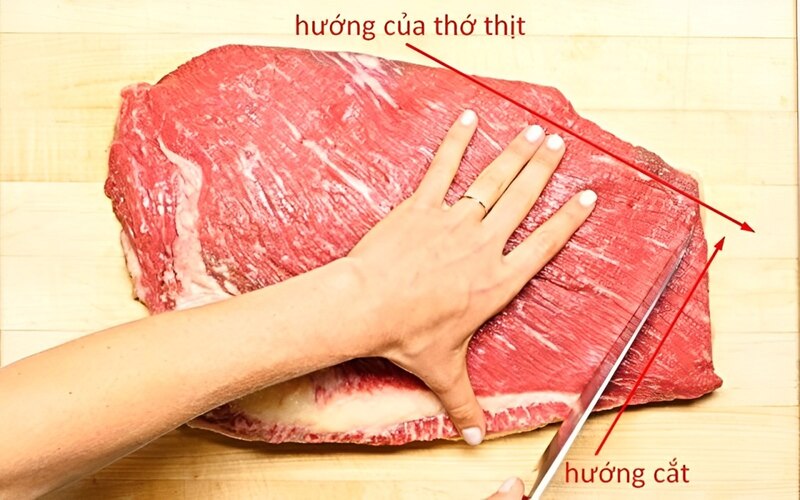 Thái thịt bò ngang thớ thịt