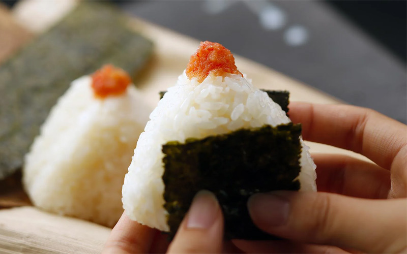 Tarako onigiri