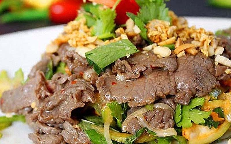 Cách làm gỏi bò tái chanh kiểu Thái