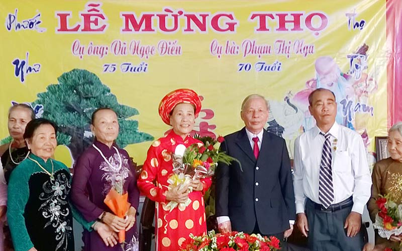 tặng quà mừng thọ 70 tuổi