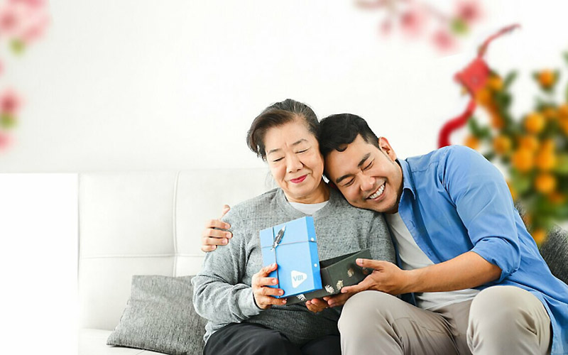 Tặng quà tặng mẹ