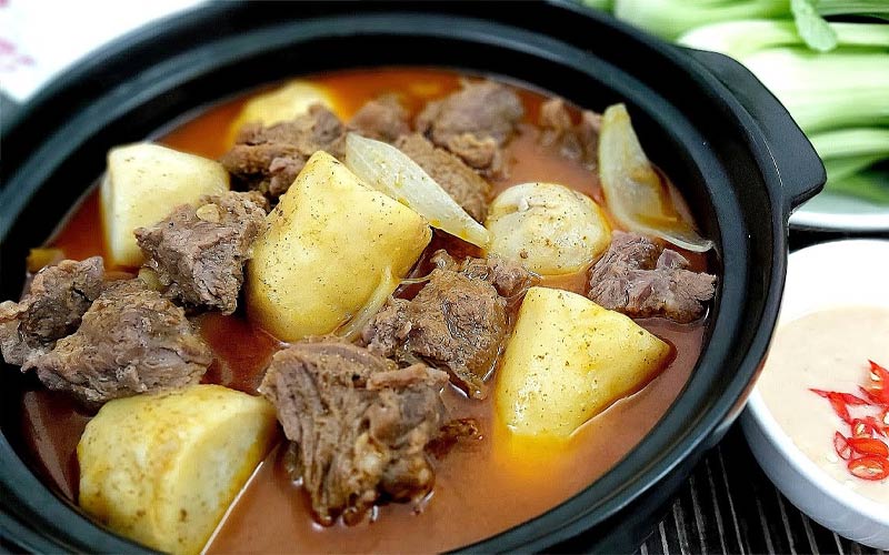 lẩu bò chao khoai môn