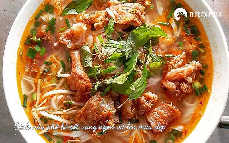 Cách nấu phở bò sốt vang ngon