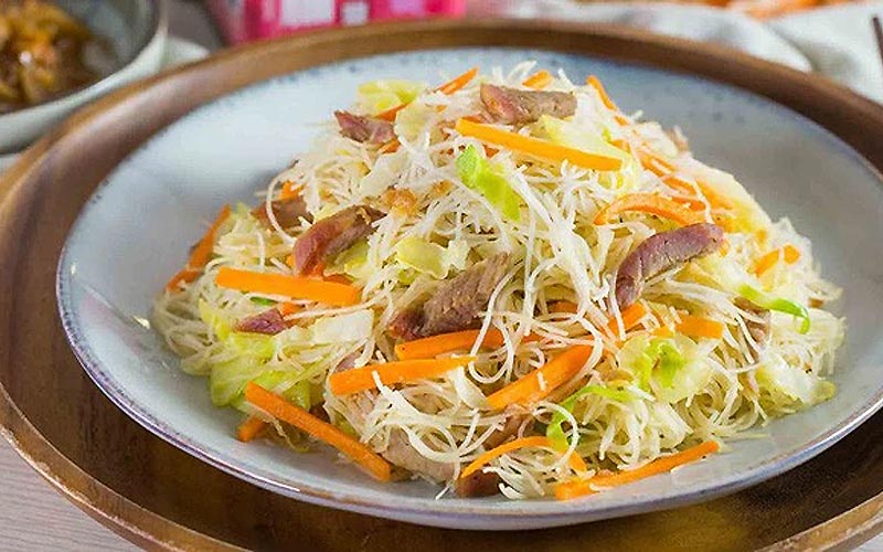 Cách làm bún xào thịt bò bắp cải