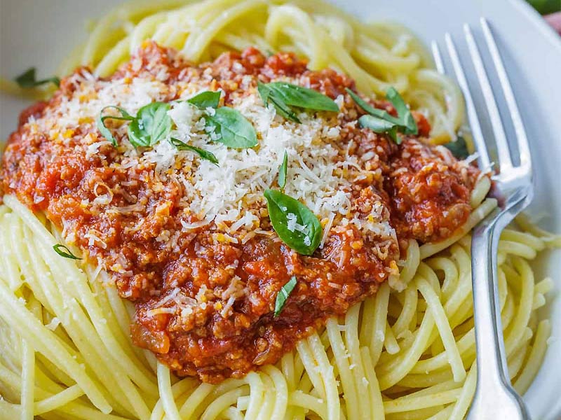 Cách nấu mỳ ý sốt bò bằm phô mai Cách nấu mỳ ý sốt bò bằm phô mai